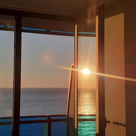 אפרטהוטל באטומי Only Front Sea View, No Side View, Wonderful Panorama, High Floor, Location Guarantee מראה חיצוני תמונה