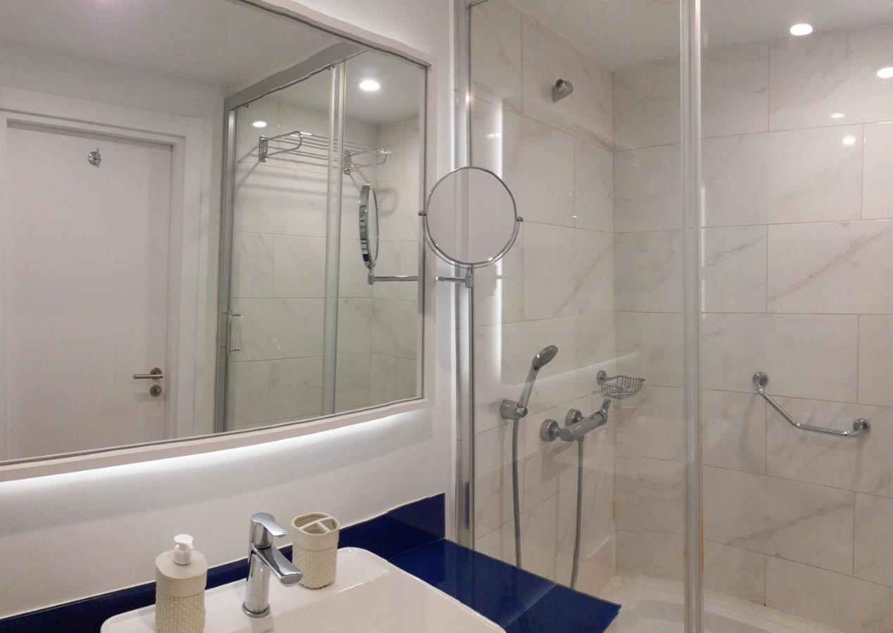 אפרטהוטל באטומי Only Front Sea View, No Side View, Wonderful Panorama, High Floor, Location Guarantee מראה חיצוני תמונה